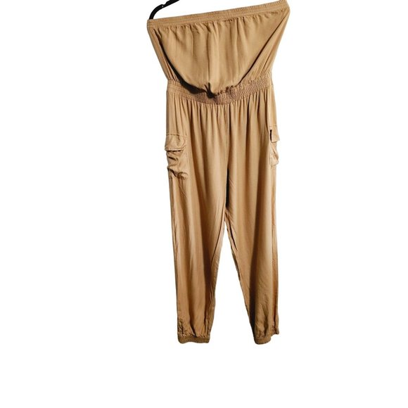 Jolie & Joy by FCT With Love Pants - Jolie and Joy cargo Jumpsuit size Large tan jogger cut
